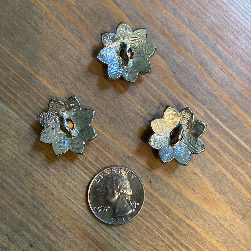3 Beautiful Rhinestone Buttons - Picture 2 of 7